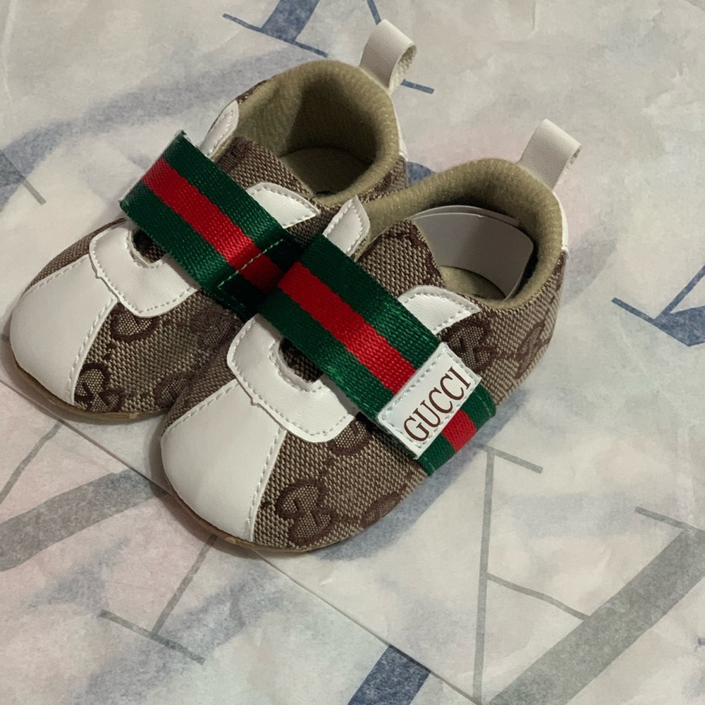 Baby boy gucci shoe size 2